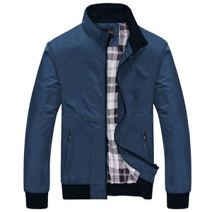 Venta al por mayor 2025 estilo cómodo chaqueta de bombardero hombres manga larga cuello redondo color personalizado sostenible a prueba de viento chaquetas de Bombardero - Product Image 1