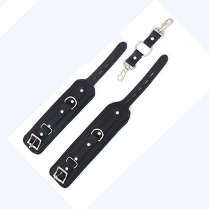 ชุดสายรัดข้อมือและกุญแจมือหนังวัวแท้,ชุดปลอกคอผูกมัดสีดำเบาะรองข้อมือ6ชิ้นพร้อมขั้วต่อสองตัว - Product Image 3