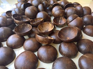 <b>Coconut</b> <b>Shell</b> Bowls with Customized Hand Crrafted Bowls , Handcarved <b>Coconut</b> <b>Shell</b> Smothies Bowl - Product Image 6