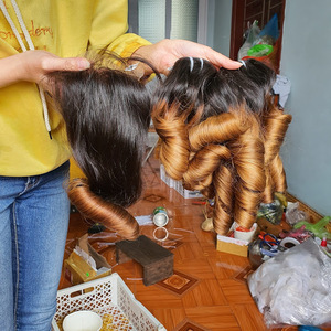 Extensions de tissage bouclées rebondissantes couleur naturelle en cheveux humains vietnamiens - Product Image 4