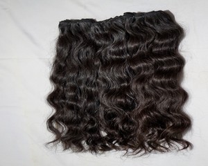 Cheveux vierges indiens ondulés bouclés, cuticules alignées, noir naturel, Tyagi Exports, Andhra Pradesh, non-Remy, double trame, simple. - Product Image 5