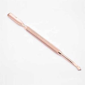 Vente en gros de meilleure qualité Pousse-ongles à cuticules Instruments de beauté en acier inoxydable Pousse-ongles à cuticules - Product Image 1