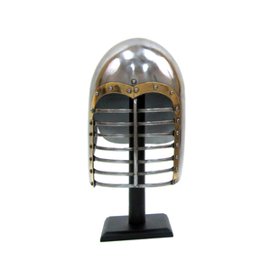 Casco de armadura de parrilla de hierro con pulido de plata, decoración de lujo con pulido de plata para eventos de recuerdo historico, armadura Medieval - Product Image 1