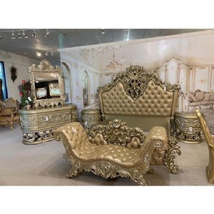 Juego de Muebles de Dormitorio Europeo Moderno de Estilo Barroco Real Italiano con Tallado de Lujo en Madera de Teca Pulida en Oro - Product Image 1