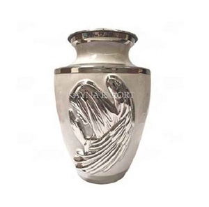 Urna Funeraria para Adultos, Estilo Europeo, Acabado Plateado Blanco, Biodegradable, 200 Pulgadas Cúbicas, 10 Pulgadas, Diseño de Ángel Carismático - Product Image 1