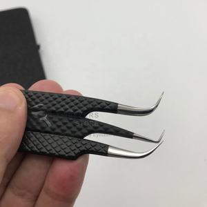 Pince à épiler professionnelle d'extension de cils en acier inoxydable de qualité chirurgicale noire mate Diamond Grip Fiber Cils durables - Product Image 2