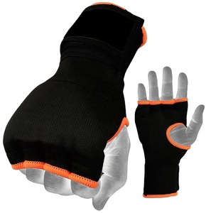 Gants intérieurs en coton personnalisés avec logo et marque pour l'entraînement de MMA, de kick-boxing, de taekwondo et de boxe - Product Image 1