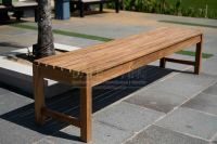Silla de Banco Minimalista Catalina sin Respaldo, Fabricada en Indonesia con Madera de Teca Sólida, Color Personalizado para Uso en Exteriores y Hoteles