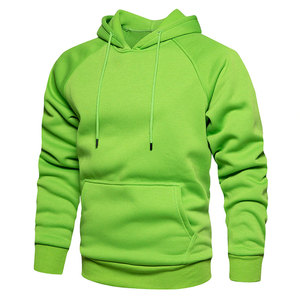 Sweat-shirts à capuche pour hommes pour la salle de sport en hiver - Couleur et logo personnalisables, tissu polaire respirant et à séchage rapide - Product Image 1