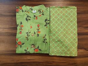 Designer Party tragen graue Farbe schwere bestickte Baumwoll seide Indische Frauen tragen Kurti mit Palazzo Dupatta in Surat Alpha numero