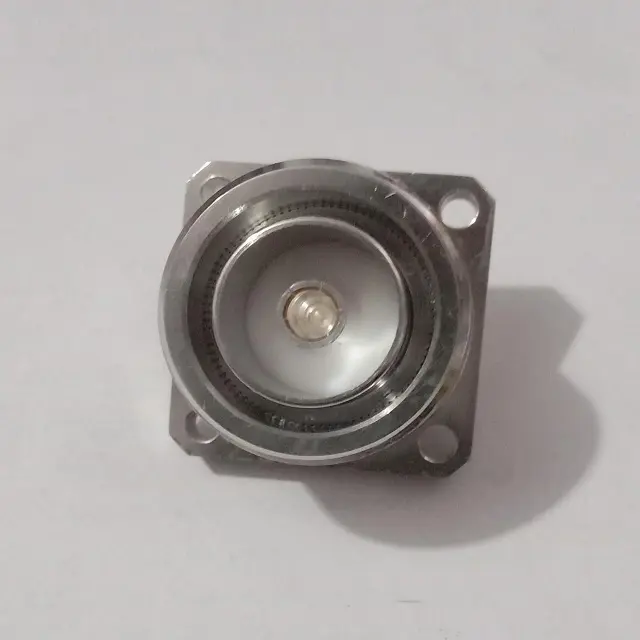 Conector Coaxial DIN F de 4 agujeros, soldadura RF