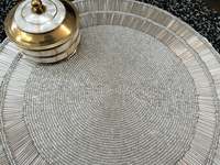 Napperon rond en argent perlé, design unique de qualité supérieure, fait à la main à un prix très bas