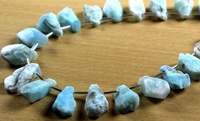 Meilleure Qualité 21 Pièces de Pierres Précieuses Larimar Naturelles Forme Irrégulière Brutes Non Traitées Perçage sur le Haut pour Fabrication de Bijoux Vente en Gros
