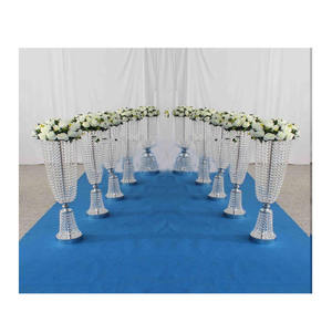 Piliers en bois décoratifs pour allée de mariage, décoration d'allée, petite taille, couleur personnalisée, léger - Product Image 1