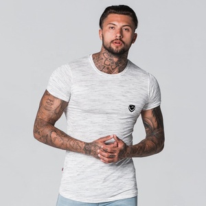 Camiseta unisex barata 50% Algodón 50% poliéster camiseta en blanco Lisa para hombre con logotipo personalizado al por mayor - Product Image 1