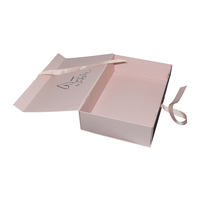 Boîte cadeau magnétique pliable haut de gamme personnalisée avec poignée en ruban, finition mate recyclée pour vêtements, chaussettes et fourrures
