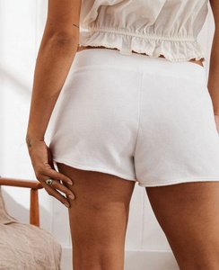 กางเกงขาสั้นโยคะฟิตเนสสไตล์วินเทจคุณภาพสูงสำหรับผู้หญิง ผ้าฝ้ายออร์แกนิคปักลาย เอวสูง สวมใส่สบาย ระบายอากาศดี ขายส่ง - Product Image 2