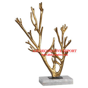 Sculpture de table décorative pour la maison de conception de vente chaude Sculpture en aluminium de luxe en métal fini noir et or à vendre - Product Image 6