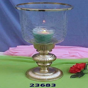 Bougeoir moderne en laiton gravé Hurricane pièce maîtresse de ferme décor à la maison clair pour table de cuisine salon - Product Image 1