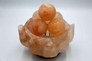 โคมไฟเกลือดอกไม้แกะสลักทำด้วยมือสีชมพูหิมาลัยธรรมชาติจากปากีสถาน - Product Image 4