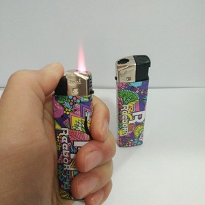 HP-1802 <span class=keywords><strong>Yesqueros</strong></span> Nhựa Điện Tử Butan Có Thể Bơm Lại Windproof Tùy Chỉnh Màu Gas Bật Lửa Phụ Kiện Hút Thuốc - Product Image 2