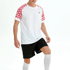 Uniforme de fútbol personalizado de alta calidad para hombres Jersey de ropa deportiva Lisa para jugadores de fútbol profesionales - Product Image 1