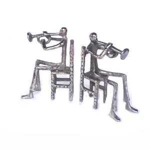 Ruwe Nikkel Afgewerkt Muzikant Op Stoel Stijl Boek End Made In Gegoten Aluminium Home Decoratie