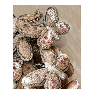 Ornements de décoration de Noël en broderie à la main en zari indien - Product Image 1