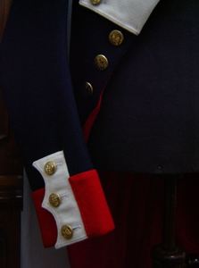 Venta al por mayor de fábrica mejor calidad 100% lana hombres requisito personalizado Logo Napoleones hábito abrigos - Product Image 5