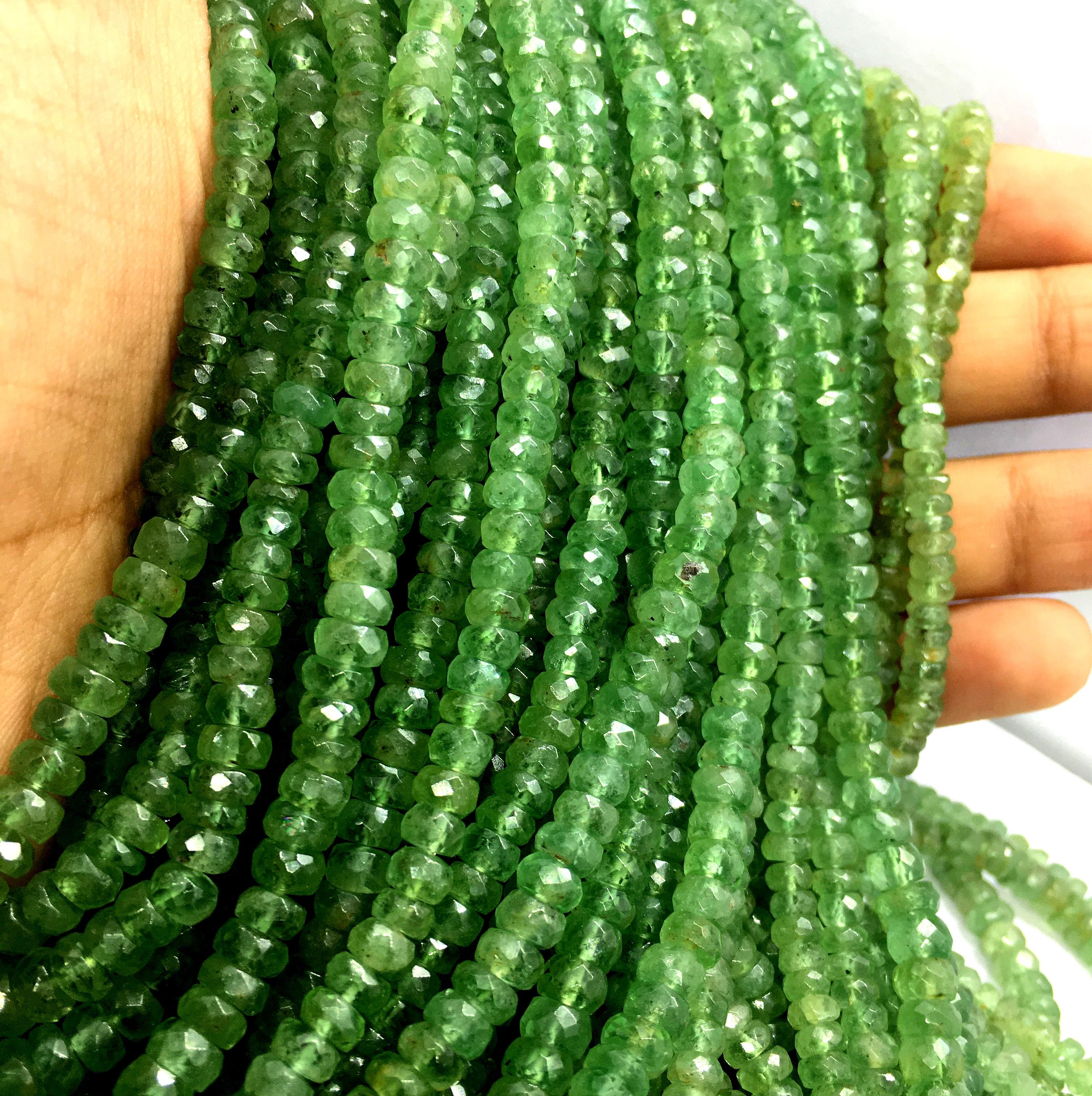 สีเขียว