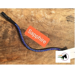 Frontalera de Cuero Lacado Personalizada para Caballo con Pedrería de Zafiro, Sistema de Gancho y Bucle Trasero Abierto para un Cambio Rápido y Fácil - Product Image 2