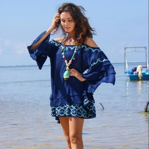 Elegante Abito Corto con <span class=keywords><strong>Tre</strong></span> Strati di Balze, <span class=keywords><strong>Spalle</strong></span> Scoperte, Ricami Splendidi, Vestito da Spiaggia per Ragazze, Tunica Alla Moda - Product Image 1