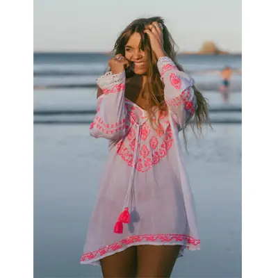 Élégant fabricant et exportateur de concepteur néon rose brodé robe élégante gland cravate chaîne plage couvrir tunique