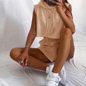 Offre Spéciale mode crop top à manches courtes femmes hoodies velours tissu rose tenues deux pièces plussize courtes ensemble Prix raisonnable - Product Image 2