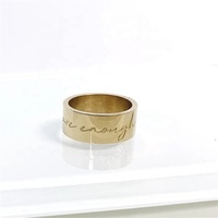 Bague large chic gravée « Dieu est avec vous », en acier inoxydable poli, personnalisable, pour femme et homme, couleur argent