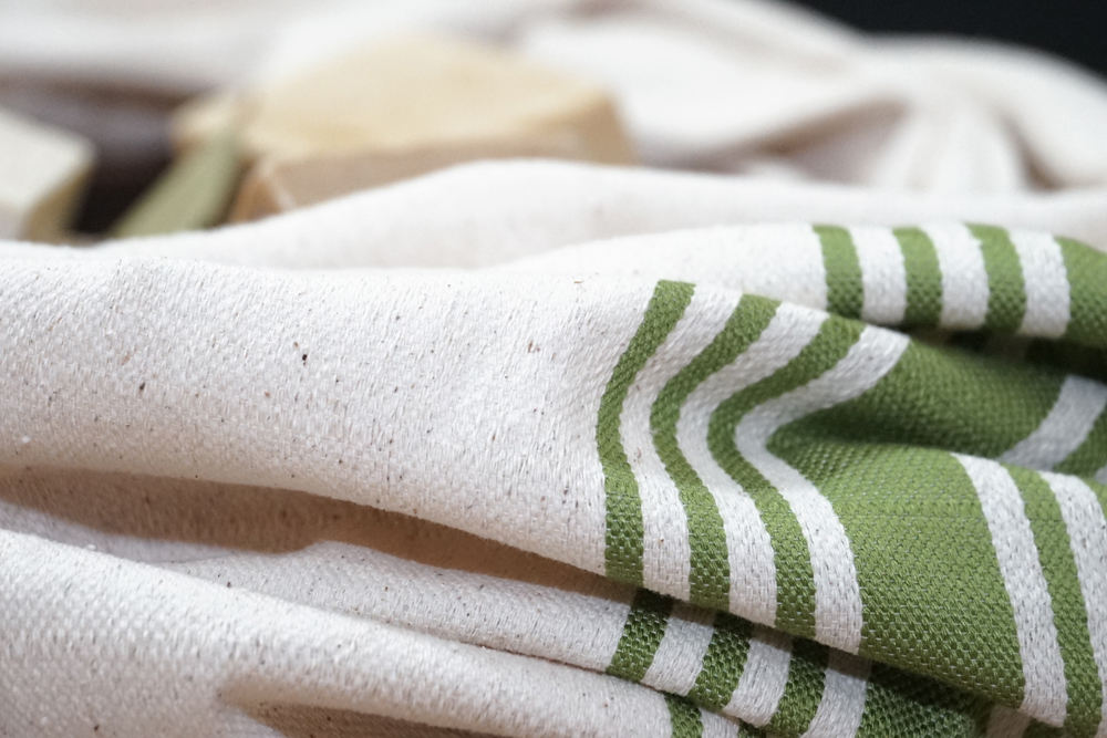 สีเขียว