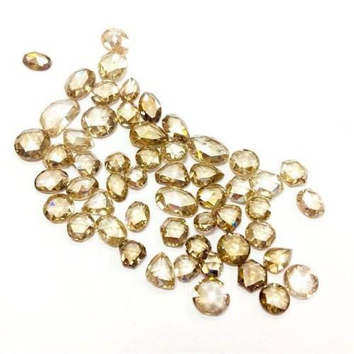 สีน้ำตาล