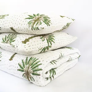 绿色棕榈树Kantha 3层棉被100% 棉手工编织绗缝毛毯