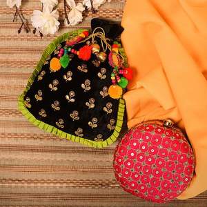 Sac potli brodé en soie pour femme de style seau avec poignée unique, idéal pour les soirées de mariage et les fêtes. - Product Image 1