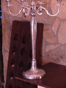 เชิงเทียนอะลูมิเนียมสีเงินขัดเงา 5 แขน รุ่นใหม่ล่าสุด ของตกแต่งงานแต่งงาน งานเลี้ยง ของประดับตกแต่งโต๊ะ ทำด้วยมือ สีสั่งทำได้ - Product Image 4