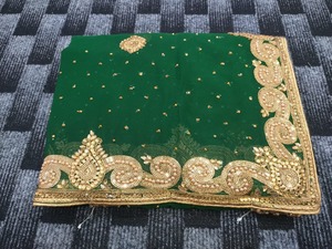 Sari con Bordado de Diamantes y Blusa, Ropa India para Mujer, Ropa para Festivales, Sari Barato a Bajo Precio, Fabricación al por Mayor en Surat - Product Image 5