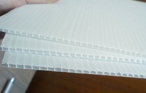 แผ่นพีพีสีสันสดใสคุณภาพสูงจากเวียดนาม ยี่ห้อ Dat Thuan หนา 2.5 มม. ขนาด 1220-2440 มม. บริการแกะสลัก ตัด และขึ้นรูป - Product Image 3