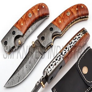 Couteau de poche pliable fait à la main, outil de damas avec une gaine en cuir (smk1263) - Product Image 2