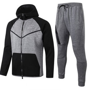 Venta al por mayor de chándal de gimnasio personalizado de invierno para hombre, conjunto de chaqueta jugosa para correr, ajuste regular de lana, poliéster, peso pesado - Product Image 1