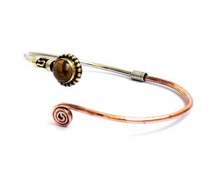 Bracelets de manchette en pierre d'oeil de tigre de 8mm faits à la main personnalisés en gros - Product Image 4