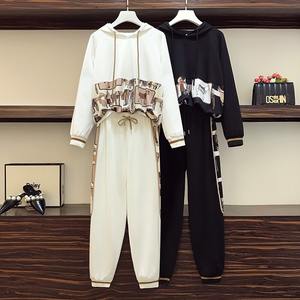 Heavyweight Custom Sweatpants and <b>Hoodies</b> Set for Men with Boxy Design and No String Feature - Product Image 4