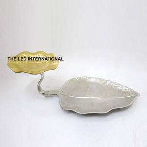 Plato Decorativo para Frutas de Aluminio con Diseño de Hojas, Bañado en Oro, para Mesa de Comedor, Decoración de Lujo para el Hogar y Hoteles - Product Image 5