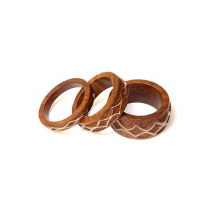 AYAANS 2024 superventas brazaletes de madera pintados a mano alto pulido hecho a mano accesorio de moda precio de fábrica - Product Image 1