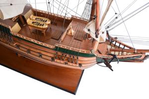 Maquette de bateau en bois artisanale Batavia XXL 120 cm, réplique peinte avec support de présentation, décoration nautique pour la maison ou le bureau, en cèdre - Product Image 5