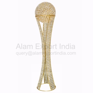 Último diseño moderno Centro de mesa de boda de estilo único Decorar Mesa Bola redonda con acabado dorado Alambre galvanizado de cristal transparente - Product Image 1